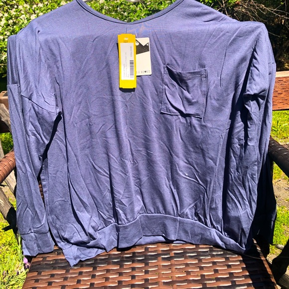 Lightweight long sleeve shirt - Picture 1 of 2